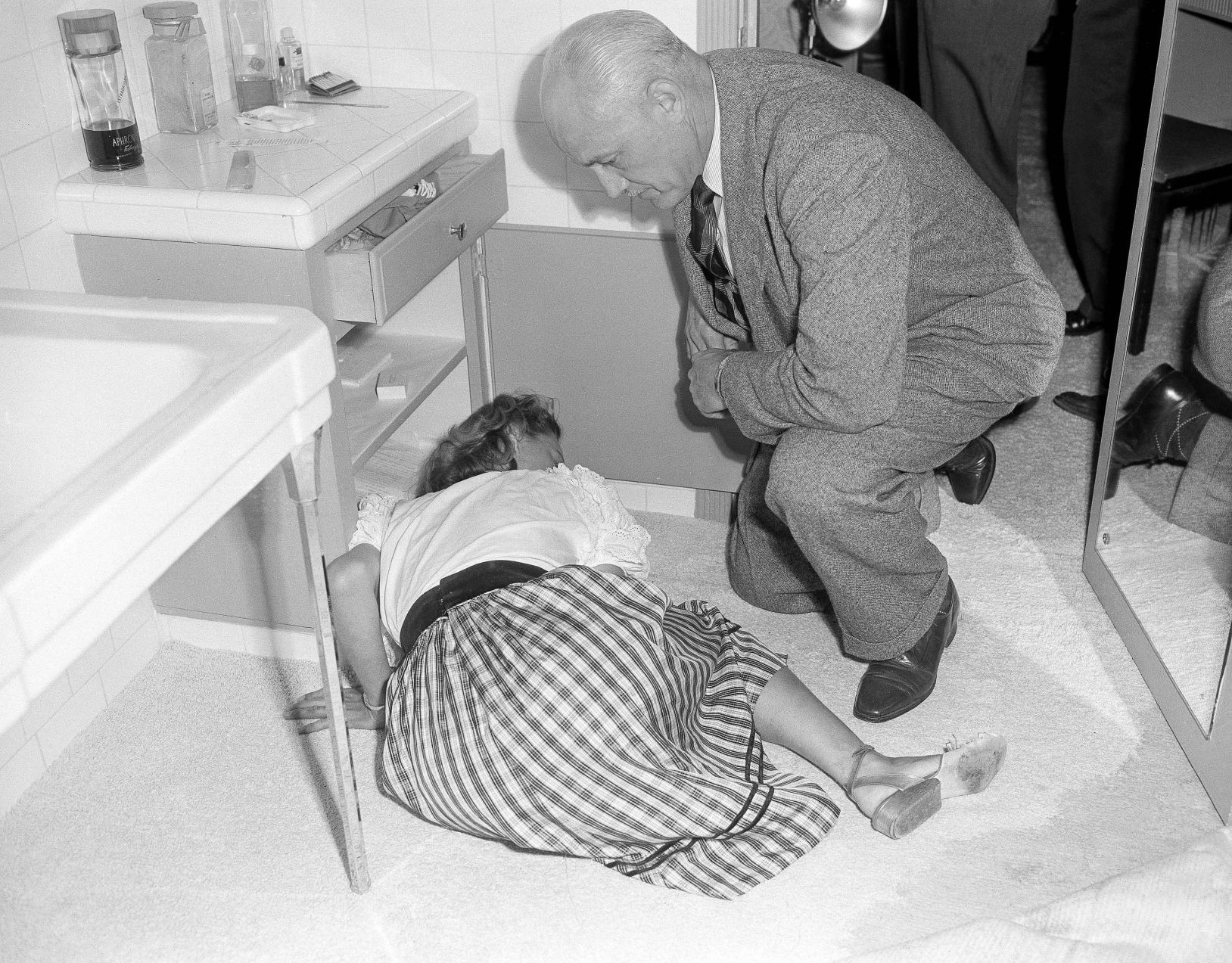 1948: Landis Suicide